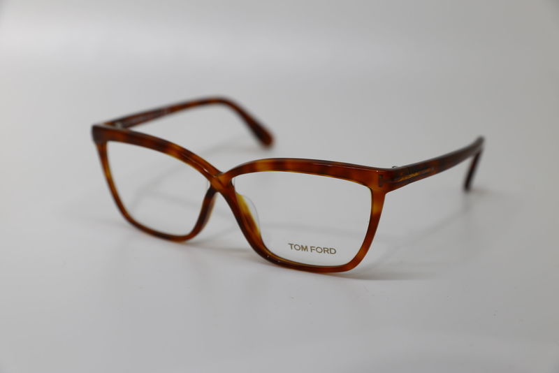 TOM FORD FT4267 053