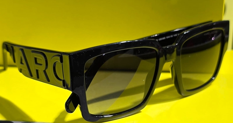 Marc Jacobs 739 08A