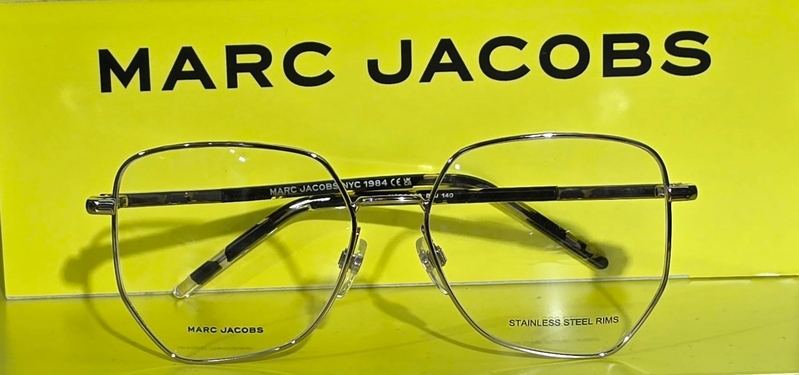 Marc Jacobs 780 84J